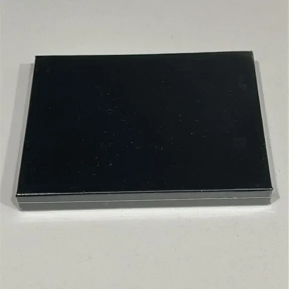 Doucce Pink and Gray Eyeshadow Palette Compact - New Sealed - Picture 4 of 5